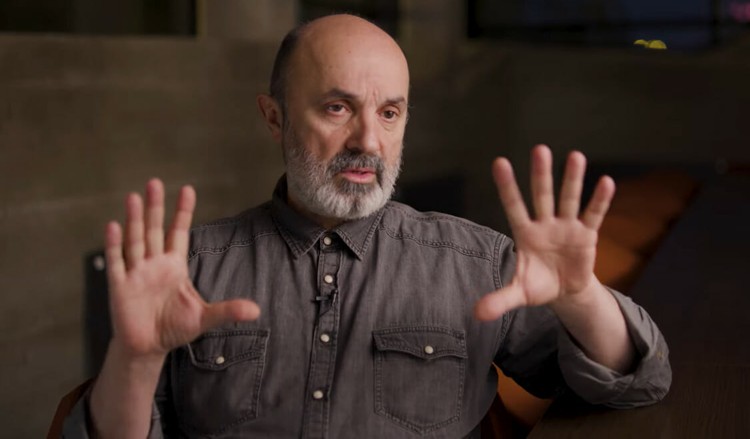 Американский режиссер Алик Сахаров: «Я принадлежу своим советским корням»