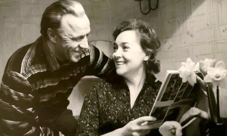 Любовь длиною в жизнь: история Михаила Ульянова и Аллы Парфаньяк