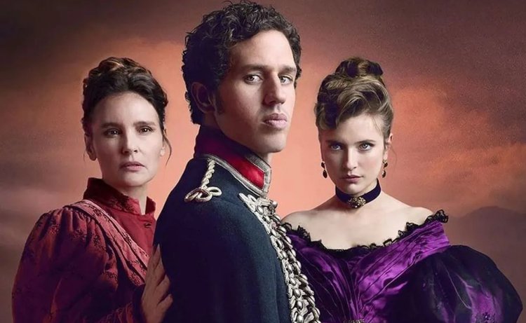 В чем отличия романа «Красное и черное» от сериала с Виктором Бельмондо?